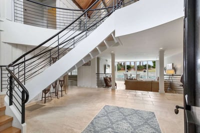 Luxury Villa Photo #19