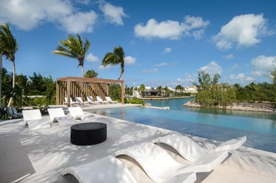 Luxury Villa Photo #12