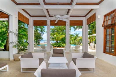 Luxury Villa Photo #2