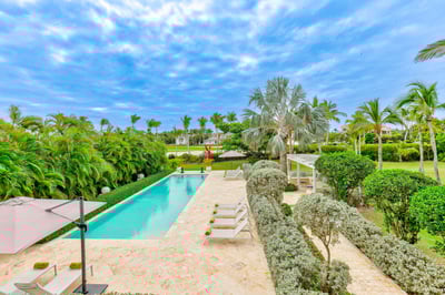 Luxury Villa Photo #2