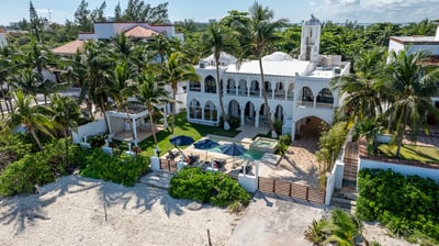 Luxury Villa Photo #2