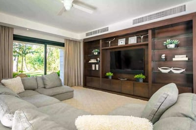 Luxury Villa Photo #13