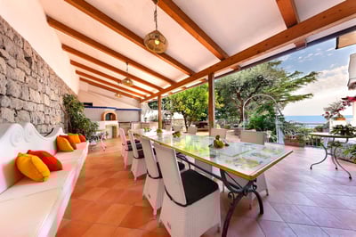 Luxury Villa Photo #10