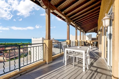 Luxury Villa Photo #12