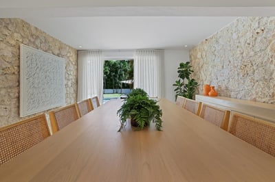 Luxury Villa Photo #16