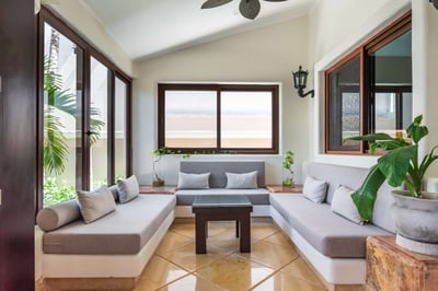 Luxury Villa Photo #49