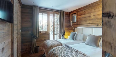 Luxury Villa Photo #22