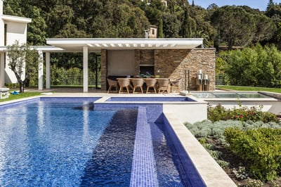 Luxury Villa Photo #4