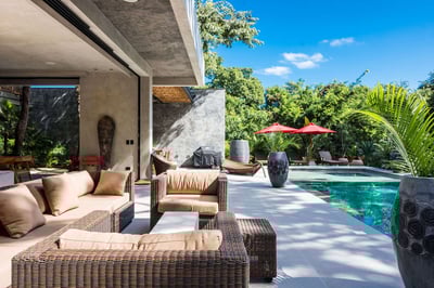 Luxury Villa Photo #4