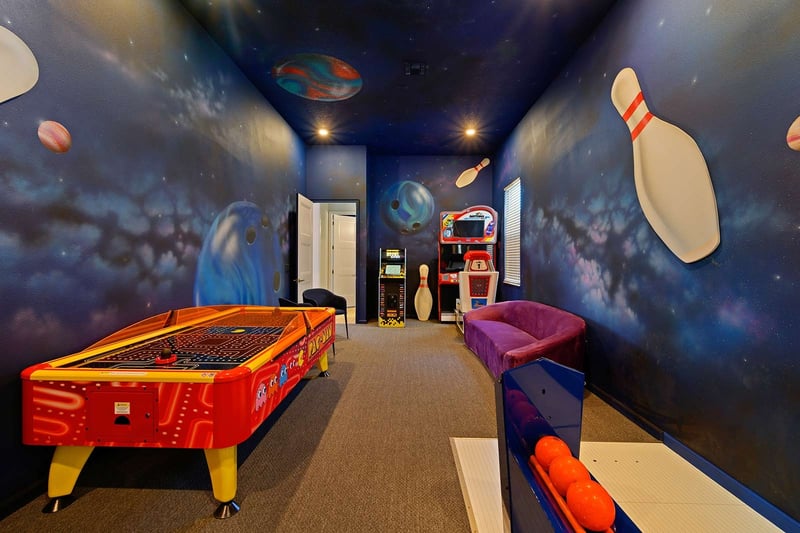 Strike N Spare at Villatel Village Solterra