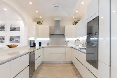 Luxury Villa Photo #8