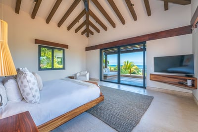 Luxury Villa Photo #59