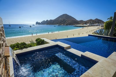 Luxury Villa Photo #12