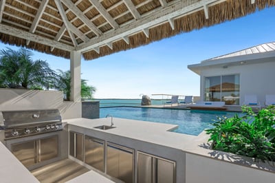 Luxury Villa Photo #22