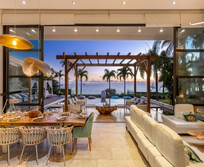 Luxury Villa Photo #17