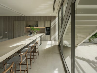 Luxury Villa Photo #10