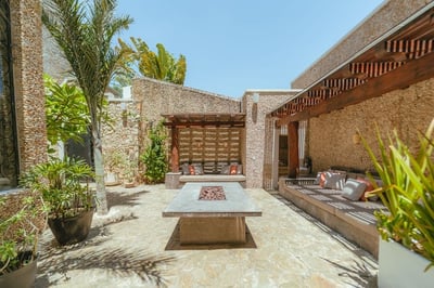 Luxury Villa Photo #12