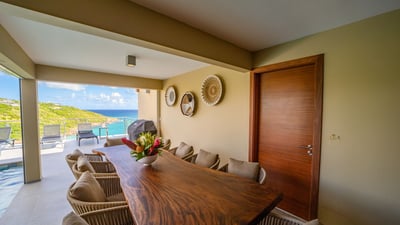 Luxury Villa Photo #23