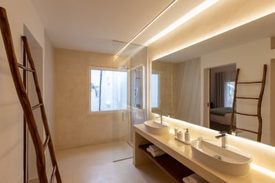 Luxury Villa Photo #32
