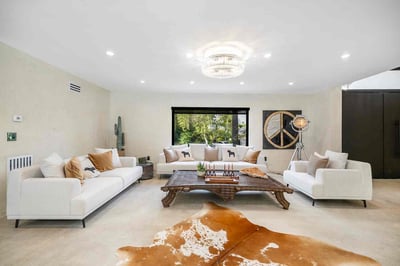 Luxury Villa Photo #16