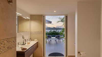 Luxury Villa Photo #41