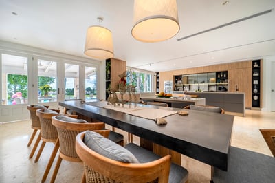 Luxury Villa Photo #9