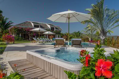 Luxury Villa Photo #6