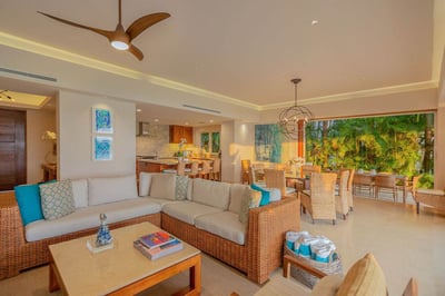 Luxury Villa Photo #14