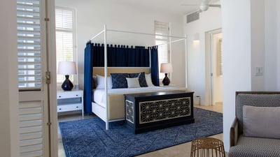 Luxury Villa Photo #22
