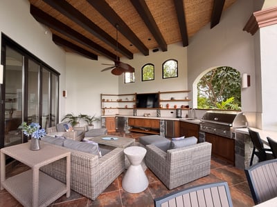 Luxury Villa Photo #12