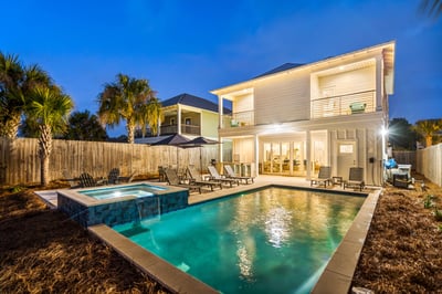 Luxury Villa Photo #3