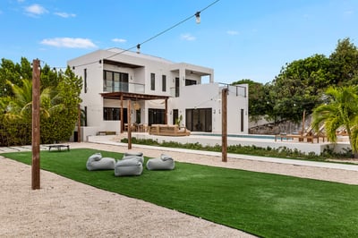 Luxury Villa Photo #7