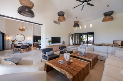 Luxury Villa Photo #19