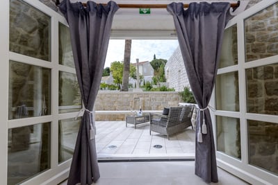Luxury Villa Photo #28