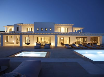 Luxury Villa Photo #6