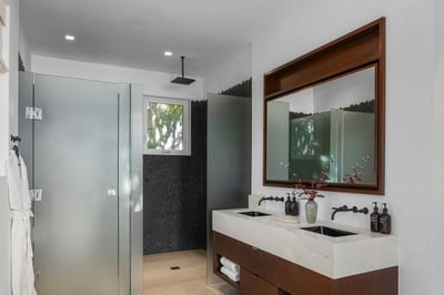 Luxury Villa Photo #37