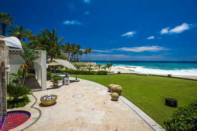 Luxury Villa Photo #12