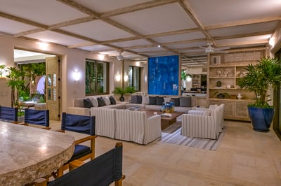 Luxury Villa Photo #16
