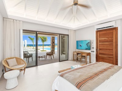 Luxury Villa Photo #46