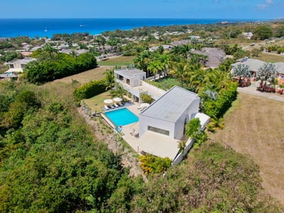 Luxury Villa Photo #30