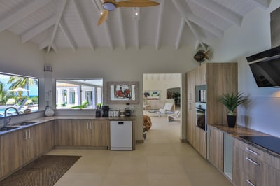 Luxury Villa Photo #15
