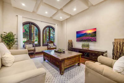 Luxury Villa Photo #24