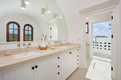 Luxury Villa Photo #17