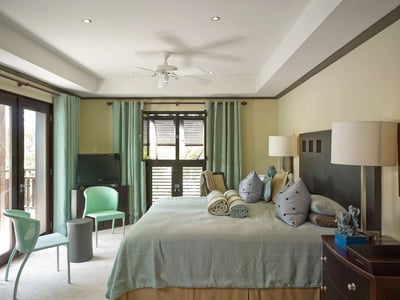 Luxury Villa Photo #4