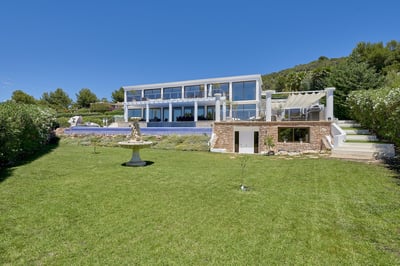 Luxury Villa Photo #5