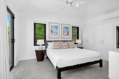 Luxury Villa Photo #16