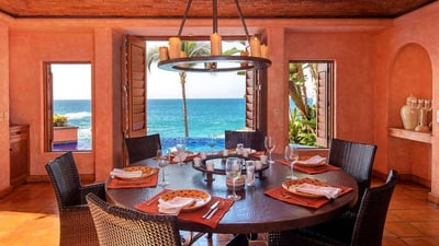 Luxury Villa Photo #9
