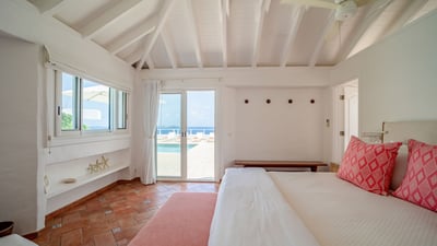 Luxury Villa Photo #42
