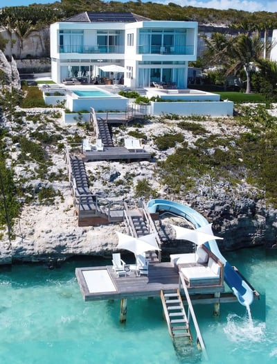 Luxury Villa Photo #3
