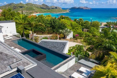 Luxury Villa Photo #3